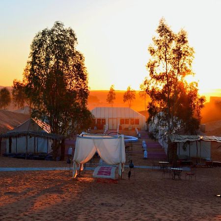 Merzouga Paradise Luxury Camp ภายนอก รูปภาพ