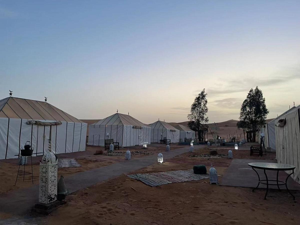 Merzouga Paradise Luxury Camp ภายนอก รูปภาพ